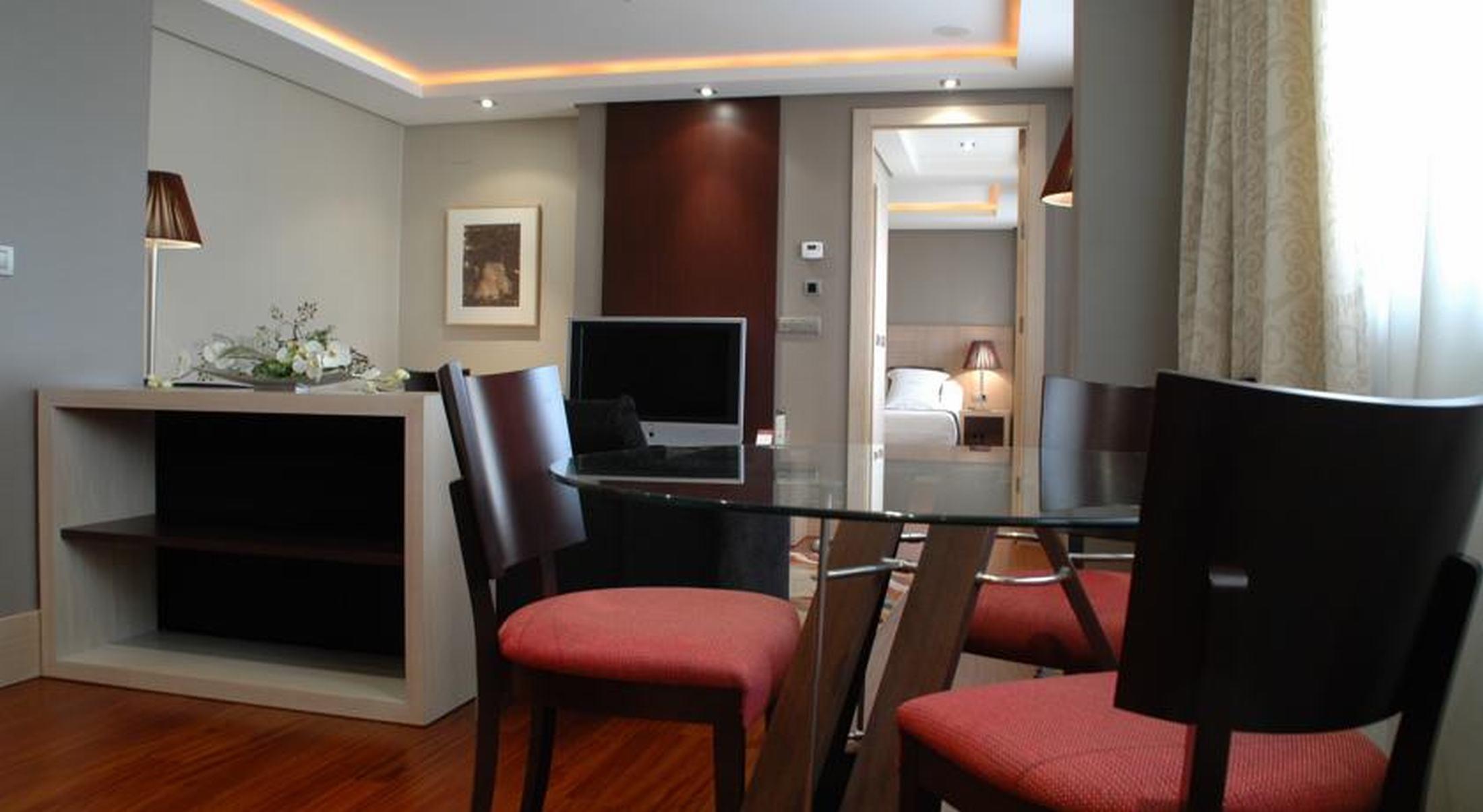 Washington Parquesol Suites & Hotel Valladolid Exterior photo
